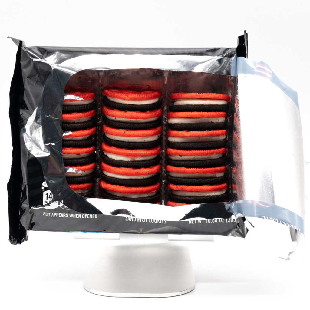 OREO Coca-Cola Sandwich Cookies, Limited Edition、中身