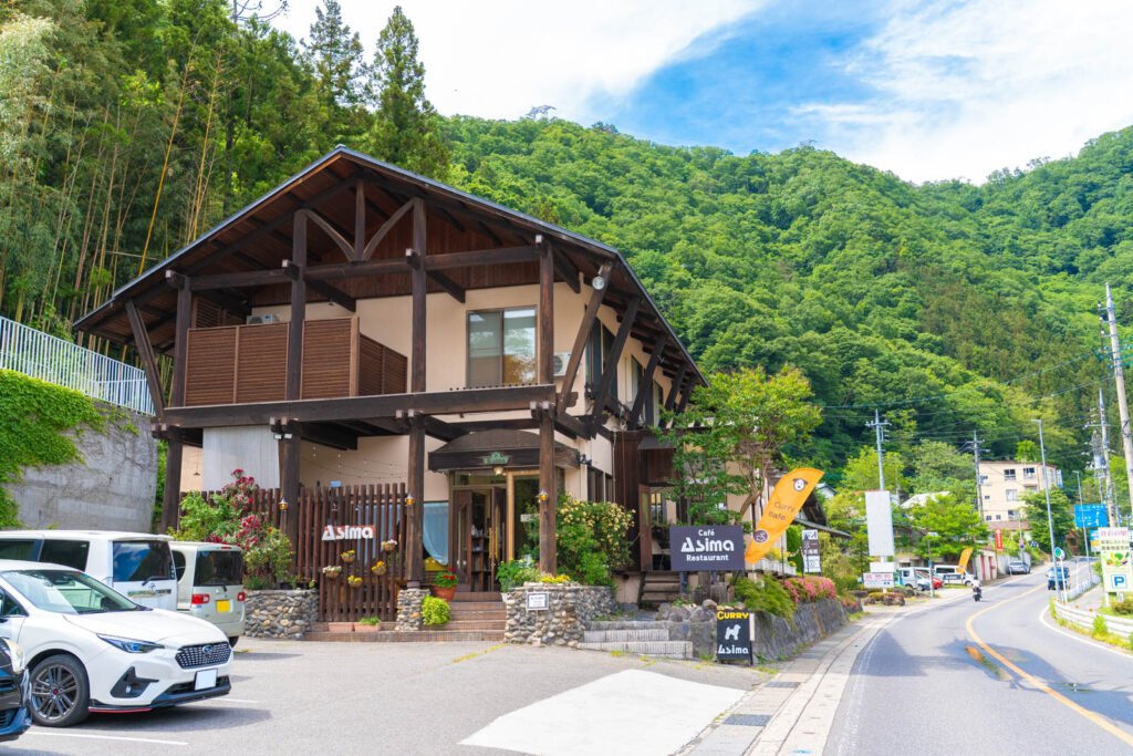 8、カフェレストラン亜詩麻外観
